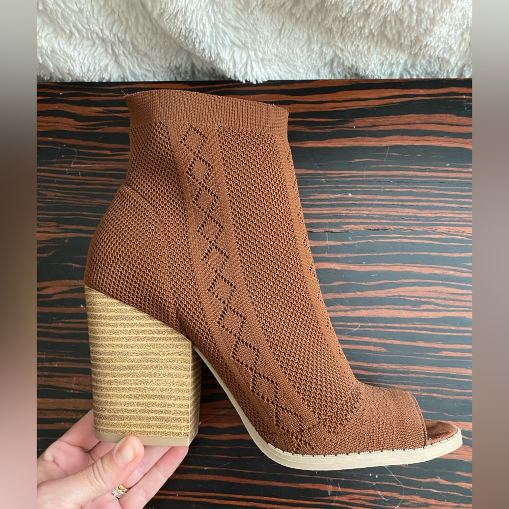 Qupid peep toe booties